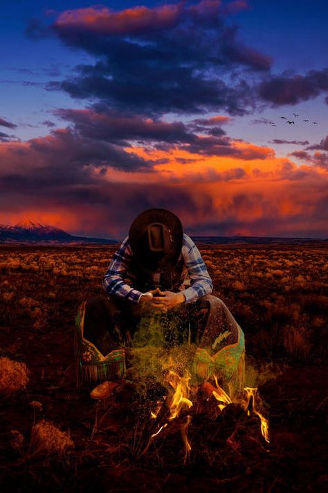 Lone cowboy sunset outdoors nature clouds fire desert country alone camping cowboy praying Lone Cowboy, Christmas Nails Red, Arte Cowboy, Cowboy Pictures, Western Artwork, Western Photography, Real Cowboys, Wilde Westen, Western Paintings