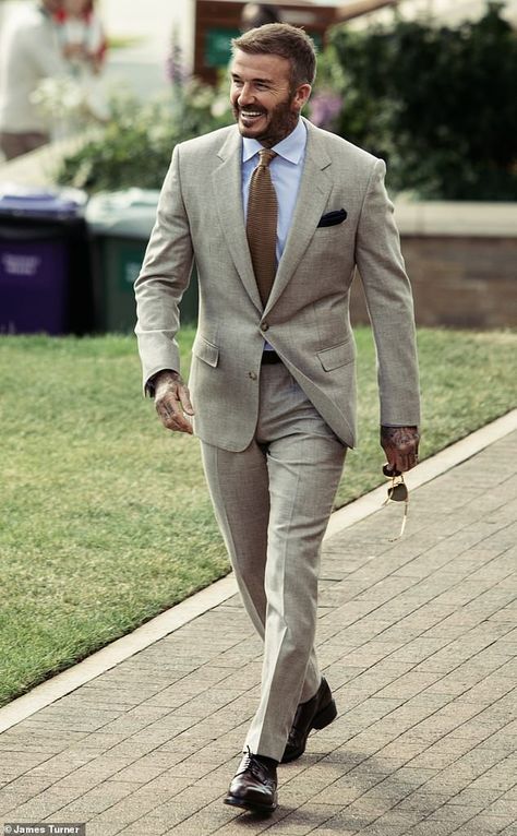 David Beckham looks dashing in a luxury Hugo Boss suit after signing multi-million pound deal with the brand as he attends the first day of Wimbledon | Daily Mail Online Men’s Classic Suits, Men Luxury Outfit, David Beckham Wimbledon, David Beckham Casual, Suits Men Fashion, David Beckham Outfit, Men Suits Style, Men Suit Outfit, Beckham Suit