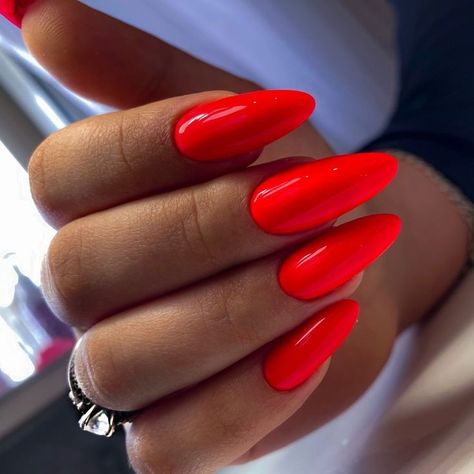 Vibrant Summer Nail Colors, Coral Red Nails Summer, Red Coral Nails, Neon Pink Almond Nails, Vacation Nails Long, Almond Nails Neon, September Gel Nails, Hot Coral Nails, Coral Red Nails