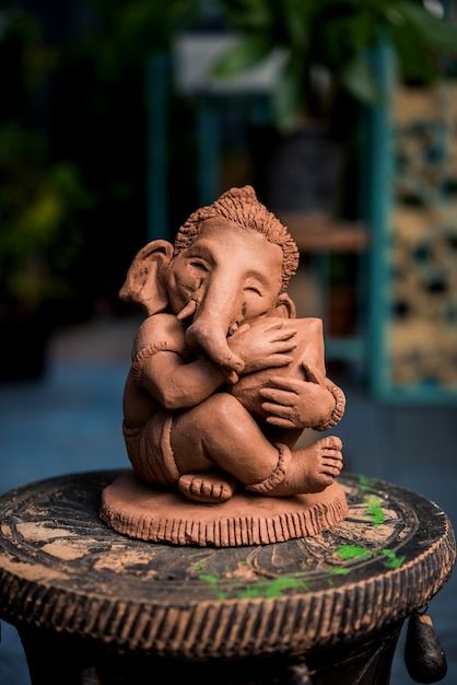 Baby Ganesha Murti, Eco Friendly Ganpati Decoration, Japanese Mythical Creatures, Ganpati Idol, Eco Friendly Ganesha, Clay Ganesha, Diy Canvas Art Easy, Vector Portrait Illustration, Decoration For Ganpati