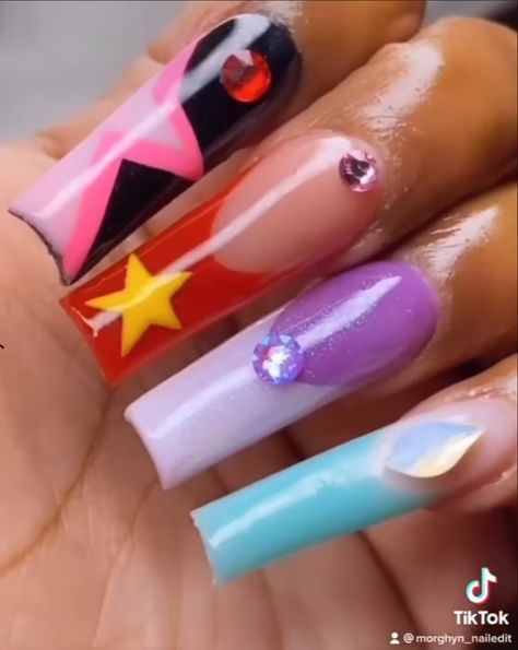 Steven Universe Nails Art, Adventure Time Acrylic Nails, Fnaf Nails Acrylic, Adventure Time Nails Acrylic, Steven Universe Nail Designs, Steven Universe Nail Art, Gengar Nails, Gravity Falls Nails, Steven Universe Nails