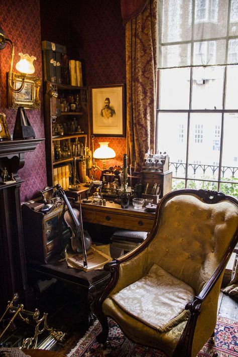 221B Sherlock Holmes Museum, Victorian Interiors, English Decor, 221b Baker Street, Baker Street, Home Library, Sherlock Holmes, Dream Home Design, Dream Room