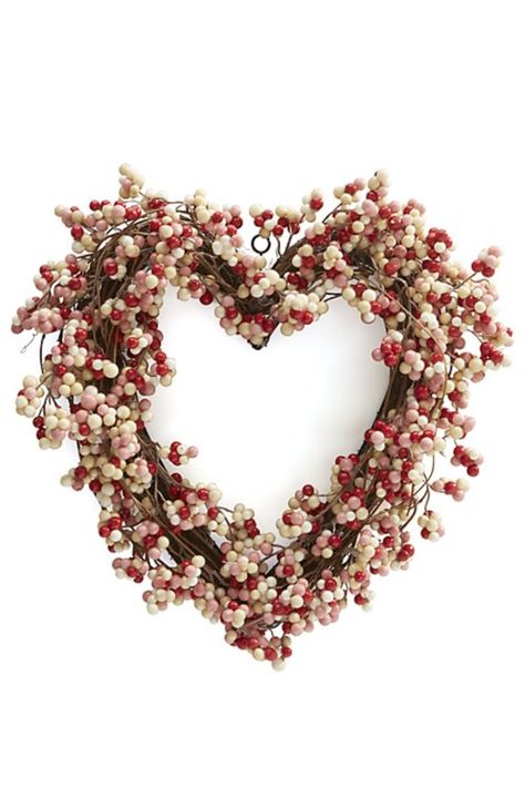 20+ Valentine Wreath Ideas - Pretty Red, Pink & Heart-Shaped Wreaths for V-Day Pink Tulip Wreath, Diy Valentines Day Gifts For Him, Egg Candle, Valentines Wreath, Chanukah Decor, Heart Shaped Wreaths, Indoor Wreath, Red Wreath, Fourth Of July Decor