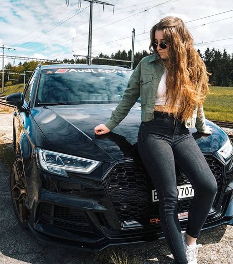 Audi Car Pics Instagram Baddie, Car Pics Instagram, Car Pictures Instagram, Orr Piercing, Biker Girl Outfits, Classic Car Photoshoot, Car Photoshoot, Car Poses, Girl Car