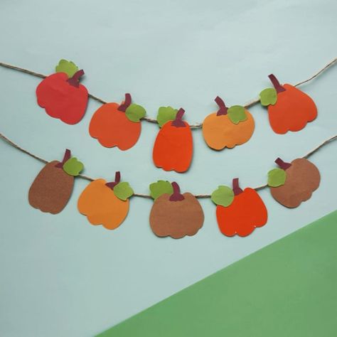 How to Make a Paper Pumpkin Banner for Fall Organize Your Kitchen Cabinets, Cabinet Organization Ideas, Pumkin Decoration, Paper Pumpkin Craft, Pumpkin Banner, Kitchen Cabinet Organization Ideas, Orange Craft, Pumpkin Template, Pumpkin Garland