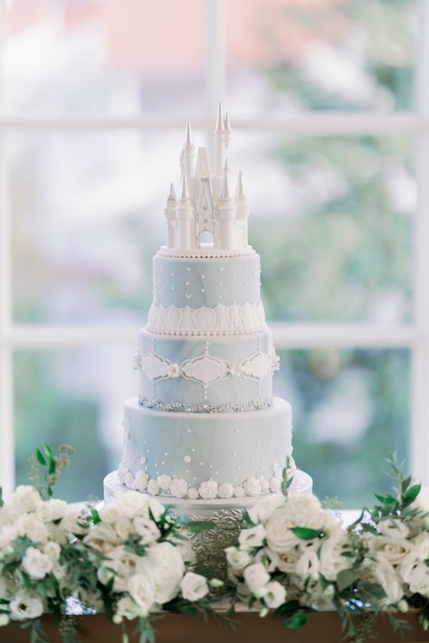 #disneywedding #weddingcake #castlecake #castlecaketopper #disneyweddingcake #disneybride #disney #wedding #cinderella #bridgerton #disneyland #disneyworld #aesthetic Cinderella Wedding Aesthetic, Cinderella Wedding Cakes, Cinderella Themed Wedding, Disneyworld Aesthetic, Cinderella Wedding Cake, Wedding Cinderella, Dream Quinceanera, Castle Wedding Cake, Cinderella Wedding Theme