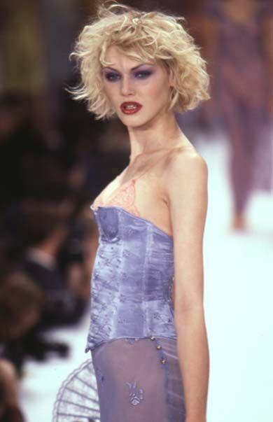 Betsey Johnson Runway, Harry Clarke, 00s Runway, Visual Gallery, 90s Runway, 90s Models, Vintage Runway, Betsy Johnson, Runway Collection