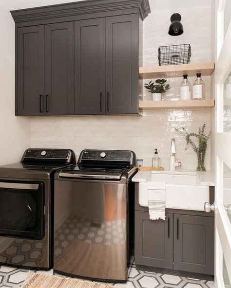 Katie | K. Sneed Design on Instagram: "post-vacation laundry day✨ the worst part about coming home from a trip is definitely unpacking and having to do laundry!! it’s even worse because we just came from 85 degrees to chilly weather in Nashville! This is another laundry room renovation that was just completed with a pretty dramatic transformation!! Swipe to see the before➡️"