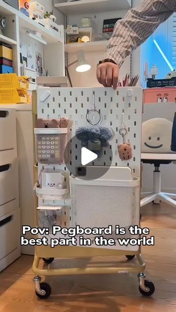 Best Craft Rooms #craftrooms | @smartfundiy on Instagram: "Shared by @bestcraftrooms #bestcraftrooms @rejoyce_store New ideas of using pegboard to add extra storage space!😉 Only using some small common components!  Video credit to little red book: 293883644  #storage #organizing #organizer #pegboardreposted by @bestcraftrooms #bestcraftrooms" Ikea Pegboard Ideas, Pegboard Craft Room, Ikea Pegboard, Pegboard Ideas, Pegboard Organization, Craft Storage Organization, Scrapbook Organization, Book Instagram, Craft Room Storage