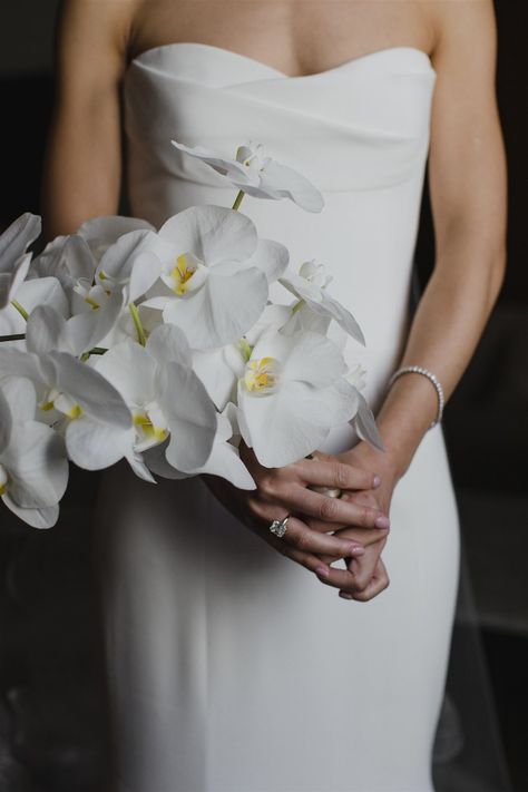 Bouquet Of Orchids, Vera Wang Wedding Gowns, Classic Reception, Vera Wang Wedding, Orchid Bouquet, Romantic Wedding Photography, Vogue Wedding, Royal Blue Wedding, Pink Wedding Dresses