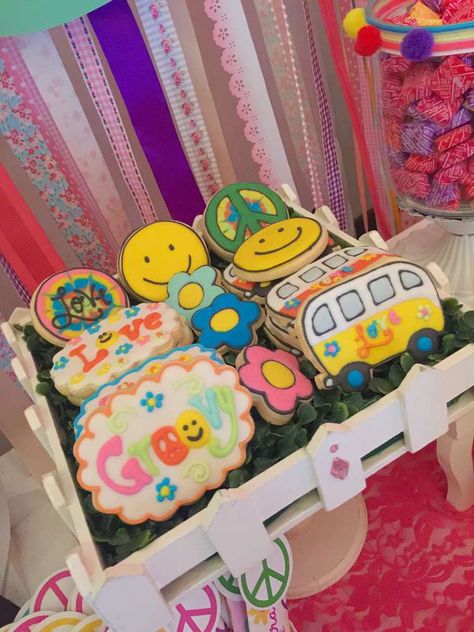 Hippie Chic Birthday Party Ideas | Photo 3 of 20 | Catch My Party Hippie Graduation Party, 70s Birthday Party Ideas, 70s Themed Birthday Party, Hippy Party, Hippie Birthday Party, 70s Party Theme, 70s Theme Party, Groovy Party, Chic Birthday Party