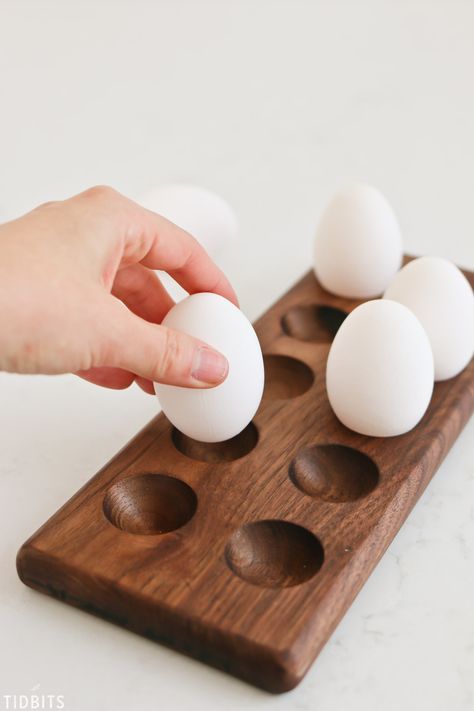 Diy Egg Holder, Wooden Egg Holder, Egg Holders, Plunge Router, Wood Eggs, Tray Diy, Woodworking Supplies, Farm Fresh Eggs, Router Table