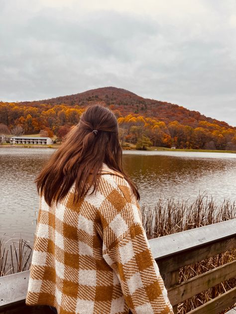 Coastal Autumn Aesthetic, Aesthetic With Friends, Fall Aesthetic Pictures, Herbst Bucket List, October Sky, Fall Boards, Fall Mood Board, Fall Mood, Spooky Szn