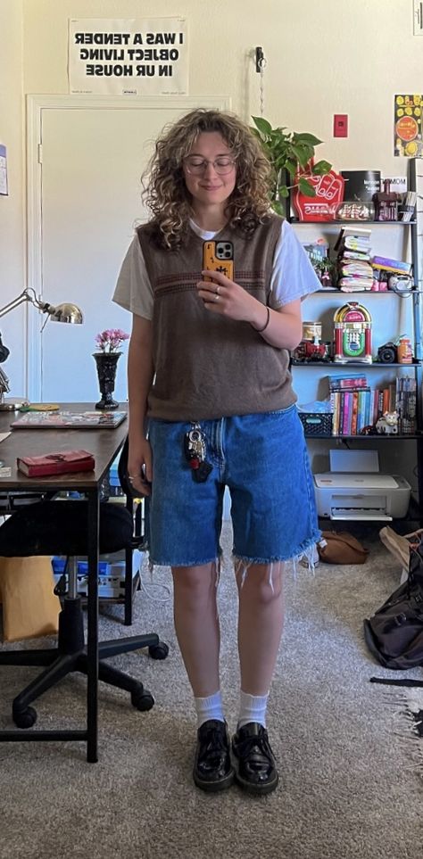 Notmymango Bryanna, Summer Outfit Nonbinary, Pride Outfit Ideas Nonbinary, Grandpa Summer Outfit, Masc Clothes Aesthetic, Plus Size Masc Summer Outfits, Pride Outfit Ideas Masc, Spring Outfits Masc, Soft Masc Summer Outfits