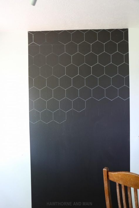 Black and blush geometric accent wall using black and white Sharpie markers....perfection! Sharpie Wall, Geometric Accent Wall, White Sharpie, Farmhouse Side Table, Sharpie Markers, Cute Dorm Rooms, European Home Decor, Old Doors, Dollar Store Diy