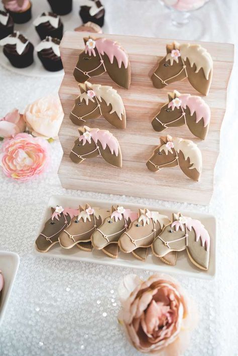 Horse Birthday Party Ideas, Girl Horse Birthday Party, Among Us Birthday Party Ideas, Among Us Birthday Party, Horse Theme Birthday Party, Among Us Birthday, Horse Birthday Party, Horse Themed Party, 4de Verjaardag