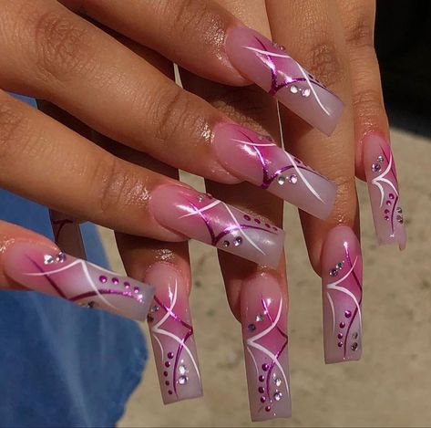 00s Nails Acrylic, 2000 Y2k Nails, Pink Nail Designs Y2k, Low Rider Inspired Nails, Throwback Nail Designs, Nail Tech Pfp, Pink 90s Nails, Pink Freestyle Acrylic Nails, 90s Nails Designs