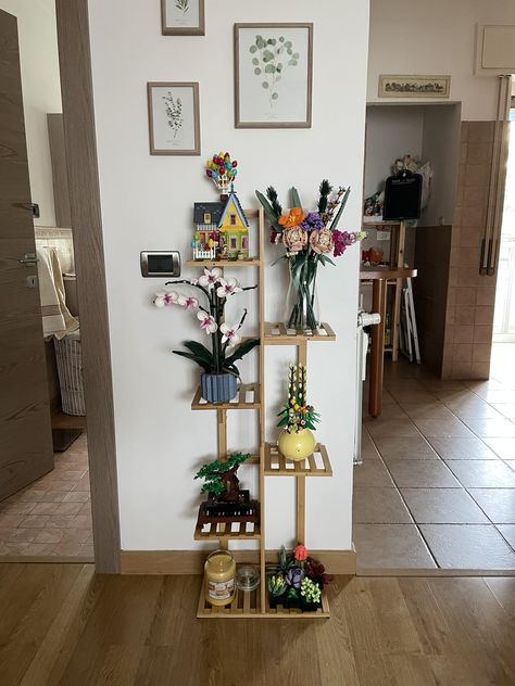 Lego Up House, Lego Botanical Collection Display, Display Lego Creations, Lego Shelving, Mya Aesthetic, Brenna Core, Lego Displays, Lego Aesthetic, Lego Shelves