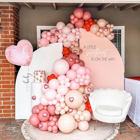 Valentine Balloon Arch, Valentines Balloon Arch, Valentines Balloon Garland, Ballon Arc, Baby Shower Balloon Arch, Valentines Baby, Valentines Baby Shower, Valentines Balloons, Gender Reveal Balloons