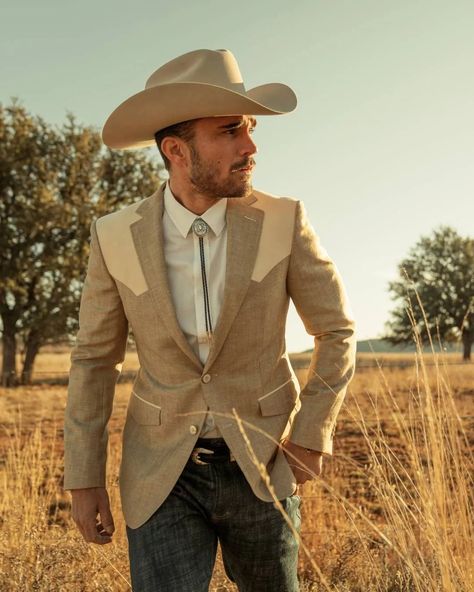 Cowboy Outfits For Men, Vaquero Wedding, Cowboy Wedding Attire, Western Outfits Mens, Cowboy Outfit For Men, Cowboy Attire, Cowboy Suit, Suit For Men Wedding, Wedding Groomsmen Attire