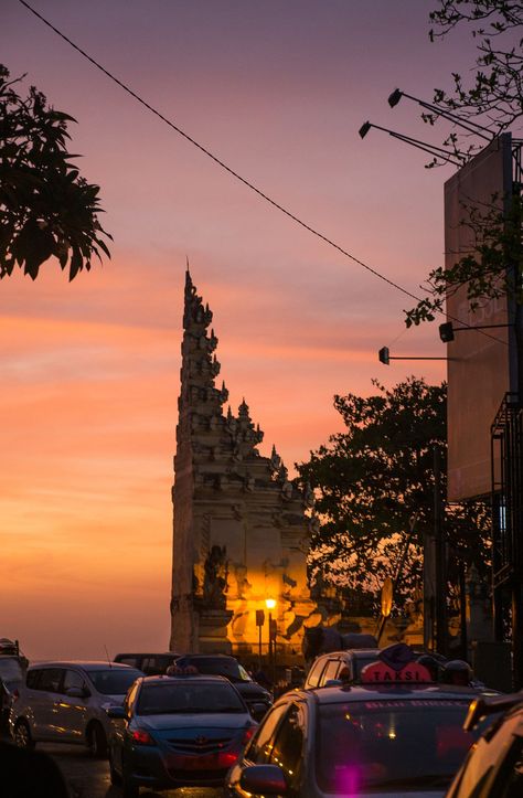 Sunset in Kuta, Bali, Indonesia Bali City, Bali Aesthetic, Bali Travel Photography, Bali Baby, Bali Sunset, Travel Bali, Kuta Bali, Kuta Beach, Fotografi Urban