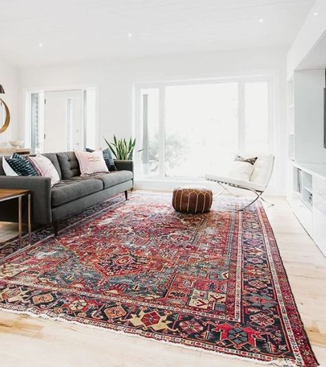 Persian Rug Living Room, Turkish Rug Living Room, Large Living Room Rugs, Rug Placement, Sala Grande, Nomadic Rug, Doormat Rug, Boho Living Room, Large Living Room