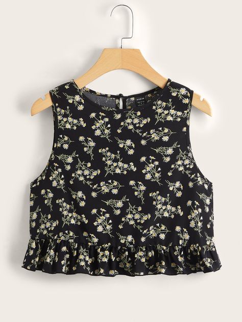 Ruffle Top Pattern, Casual Oufits, Peplum Crop Top, Crop Top With Jeans, Black Floral Top, Fashion Tops Blouse, Black Boho, Trendy Fashion Tops, Floral Sleeveless Top