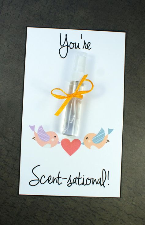 Create custom scented mini perfume sprays to go along with these "You're Scent-sational!" printable Valentines for your besties this Valentine's Day! Valentine Soap, Diy Stocking, Valentines Printable, Valentines Day Gifts For Friends, Diy Fragrance, Friends Valentines Day, Printable Valentines Day Cards, Printable Valentines Cards, Diy Perfume