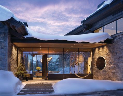 An Architect Describes His Recent Big Sky Project as "Mountain Transitional" - Mountain Living Interior Design Engineering, Yellowstone Club, Mountain Architecture, Rustic Homes, Ski Cabin, Glass Houses, Chalet Design, Ski House, Top Architects