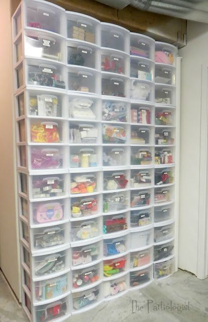 Back Room Storage Ideas, Michaels Modular Storage Ideas, Crafting Closet, Hobby Organization, Craft Room Closet, Craft Closet Organization, Organized Closet, Sewing Room Storage, Storage Room Organization