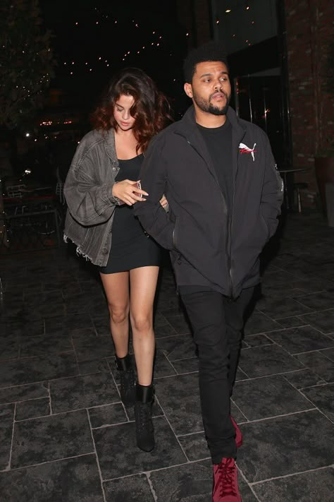 Selena Gomez Coachella, The Weeknd Jacket, Selena Gomez Outfits Casual, Selena And The Weeknd, Selena And Abel, Selena Gomez The Weeknd, Selena Gomez Boyfriend, Selena Gomez Street Style, Selena Gomez Album