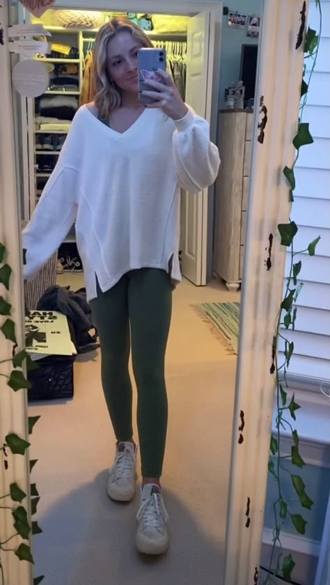 Beachy Leggings Outfit, Styling Colored Leggings, Dark Blue Lululemon Leggings, Colourful Leggings Outfit, Styling Green Leggings, Leggings Outfit Colorful, High Top Vans Outfit Leggings, Bright Leggings Outfit, What To Wear With Green Leggings