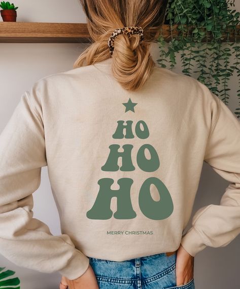 Cricut Christmas Sweatshirts, Christmas Sweater Cricut, Hippie Christmas, Best Ugly Christmas Sweater, 70s Christmas, Retro Christmas Shirt, Sport Shirt Design, Sweater Christmas, Winter Sweatshirt