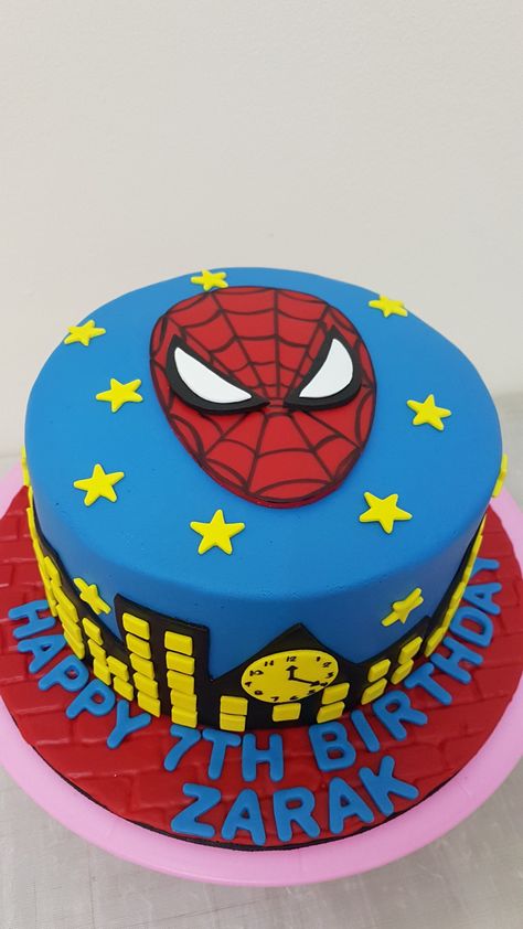 Fondant Spiderman cake Spiderman Fondant Cake, Fondant Spiderman, Hello Kitty And Spiderman, Cake Spiderman, Vintage Heart Cake, Spiderman Birthday Cake, Cake Celebration, Peppa Pig Birthday Party, Spiderman Birthday Party