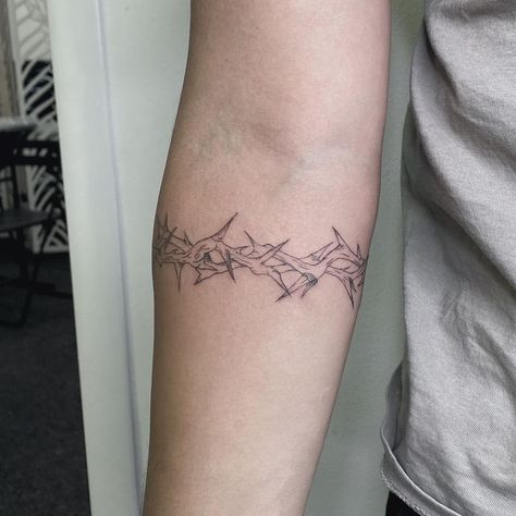 Thorn Around Arm Tattoo, Forearm Barbed Wire Tattoo, Border Tattoo Ideas For Men, Thorn Tattoo Around Arm, Forearm Thorn Tattoo, Thorn Forearm Tattoo, Thorns Tattoo Arm, Thorn Wrist Tattoo, Thorn Band Tattoo