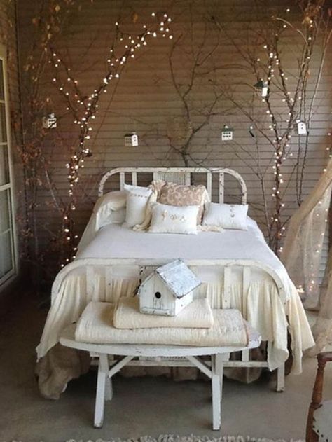 It's amazing how much of a difference a strand of fairy lights can make in a bedroom. Christmas Lights In Bedroom, बेडरूम डिजाइन, Vintage Bedroom Styles, Design Ložnic, Shabby Chic Decorating, Koti Diy, Tree Bed, Vintage Bedroom Decor, Shabby Chic Decor Bedroom