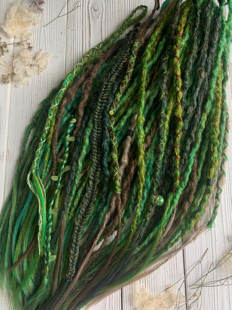 Dread Reference, Decorative Dreadlocks, Green Braids, Partial Synthetic Dreads, Green Dreadlocks, Teal Dreads, Green And Black Dreadlocks, Green Dreads, Diy Double Ended Synthetic Dreads