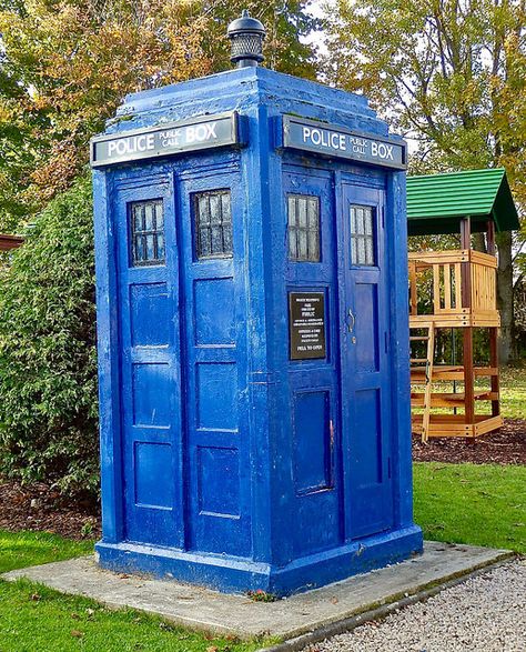 Original & Genuine 1930's Police Call Box Alford Scotland | Flickr - Photo Sharing! Tardis Exterior, Telephone Kiosk, Public Telephone, British Police, Classic Doctor Who, Metropolitan Police, Police Call, Two-way Radios, Police Box