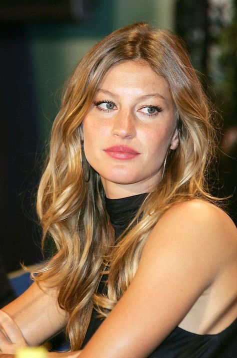 Gisele Hair, Gisele Bundchen Hair, Plastic Surgery Photos, Bridget Moynahan, Gisele B, Bonus Mom, Make Millions, Gisele Bündchen, Gisele Bundchen