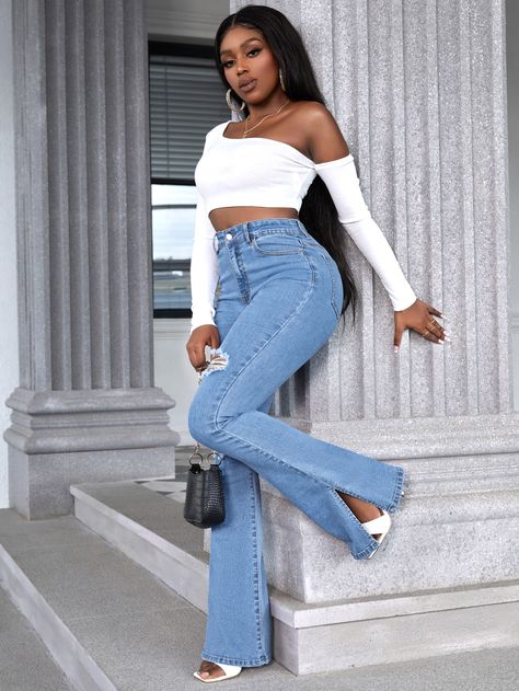 Flare Jeans Outfit With Heels, Tshirt And Flare Jeans Outfit, Flared Jeans With Heels, Heel Jeans Outfit, Flare Jeans With Heels, Jeans With Heels Outfits, High Waisted Flare Jeans Outfit, Outfits With Flare Jeans, High Heels With Jeans