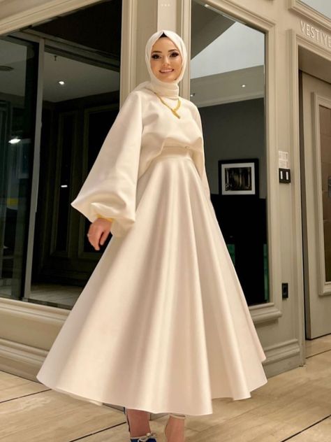 Modest Party Dress Elegant, Hijab Dresses For Wedding Party, Hijab Formal Dress, Dresses To Wear To A Wedding Hijab, Muslim Fashion Dress Gowns, Graduation Dress Modest, Simple Hijab Dress, Muslim Long Dress, Elegant Outfit Classy