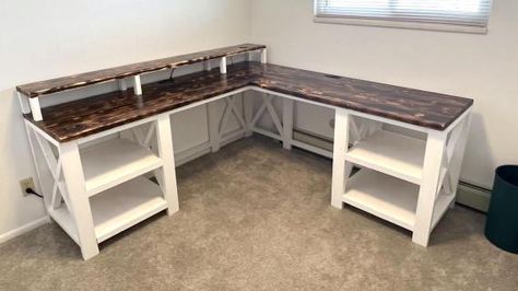 Homemade Office Desk, L Shaped Craft Desk, Rustic Desk Ideas, Rustic Office Decor Ideas, Diy Two Person Desk, L Shape Desk Diy, L Shaped Desk Diy, Desk Building Plans, Diy Gaming Desk