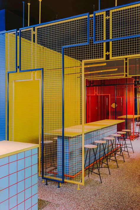 Pizza Bar, American Diner, Memphis Style, Burger Bar, 90s Hip Hop, Cafe Interior Design, Plywood Furniture, Wroclaw, Restaurant Interior