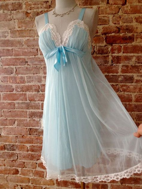 Elegant sleepwear on Pinterest | Nightgowns, Long Robe and Robes Night Clothes, Lingerie Vintage, 1950s Outfits, Night Gowns, Vintage Nightgown, Pretty Lingerie, Vintage Lingerie, Beautiful Lingerie, Mode Vintage