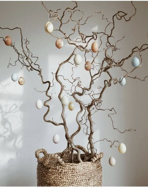 Mastering 2024: Timeless Elegance in Neutral Easter Decor - Ideas, Color Schemes, and Affordable Finds for Your Home Wabi Sabi Christmas, Neutral Easter Decor, Simple Easter Decor, Modern Easter Decor, Neutral Easter, Minimalist Japandi, Modern Easter, Japandi Decor, Spring Decoration