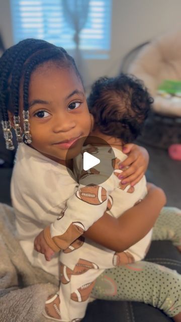 𝑀𝑟𝑠. 𝐶𝑢𝑦𝑙𝑒𝑟 🤍 on Instagram: "“If somebody come looka dis” was a video 😂 babygirl stands on business when it comes to her baby brother 💁🏽‍♀️" Blaxican Babies, Reborn Babies Black, African American Reborn Babies, Biracial Babies, Curly Hair Styles Easy, January 27, Baby Brother, Baby Wraps, Reborn Babies