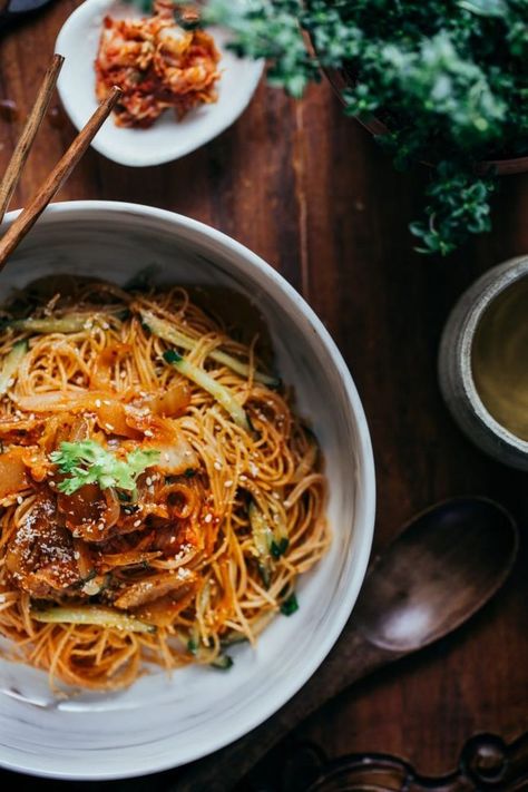 17 Recipes That Prove Kimchi Is the Unsung Fermented Hero Easy Angel Hair Pasta, Angel Hair Pasta Recipes, Singaporean Food, Food World, Kimchi Recipe, Pasta Al Dente, Gut Health Recipes, Angel Hair Pasta, Singapore Food