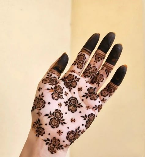 Palm Mehndi Design, Mehndi Outfit, Tato Henna, मेहंदी डिजाइन, Designs Mehndi, Eid Mehndi Designs, Mehndi Designs For Kids, Very Simple Mehndi Designs, Simple Mehndi Designs Fingers