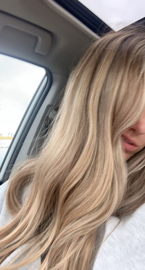 Soft blonde hair color for hair ideas Hair Color Beige Blonde, Wheat Blonde Hair Balayage, Balayage Hair Lived In, Lived In Medium Blonde, Soft Beige Balayage, Shade Of Blonde Hair Color, Natural Blonde Hair Styles, Soft Blonde Hair With Highlights, Soft Blonde Highlights On Blonde Hair