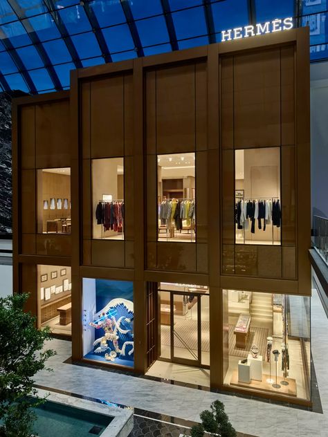 The Odyssey Continues for Hermès in the Greater New York City Area | Hermès USA Hermes Store, The Odyssey, Store Interior, American Dream, Facades, Large Windows, تصميم داخلي, New Jersey, York City